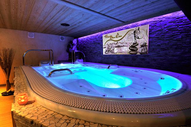 Sneeuwzeker 3* Châtel € 468,- ▷ wifi, parkeerplaats, restaurant(s), hond is welkom, zwembad, wellness, sauna