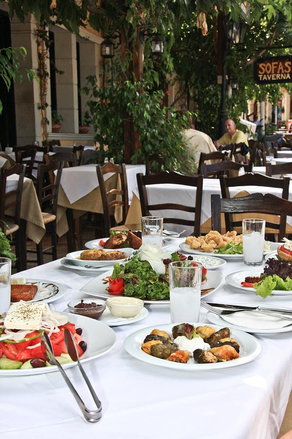 Mariska, Content Editor