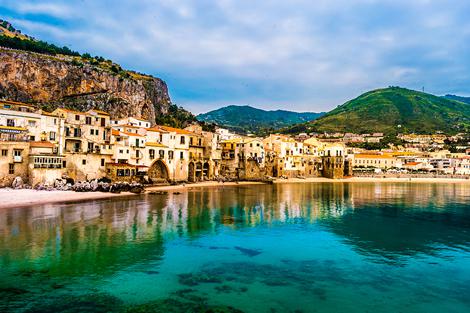 Prachtige kust van Cefalu